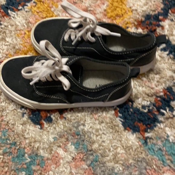Boys Old Navy shoes - Picture 2 of 4